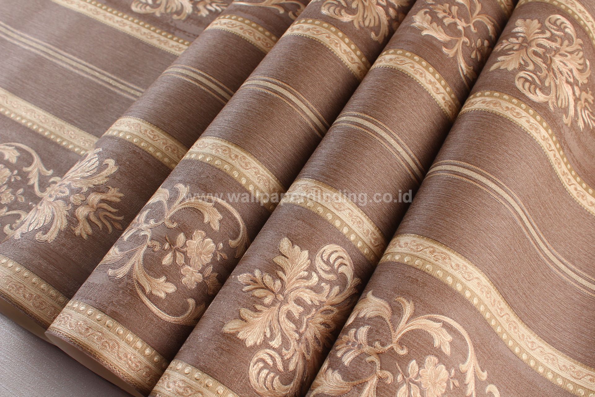 Background Batik Coklat