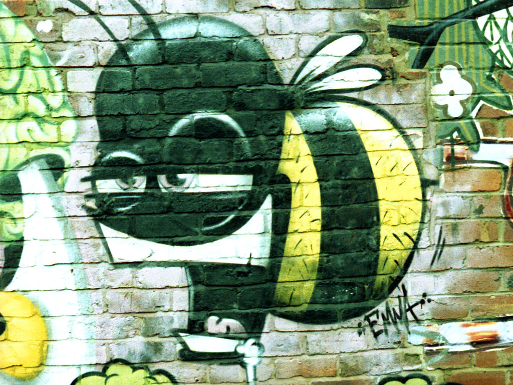 Bee Graffiti