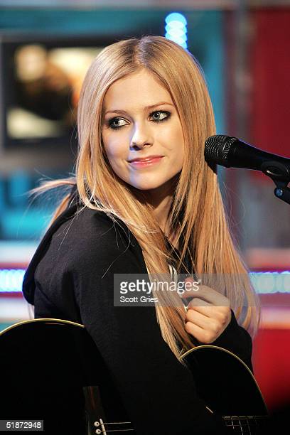Download Foto Avril Lavigne