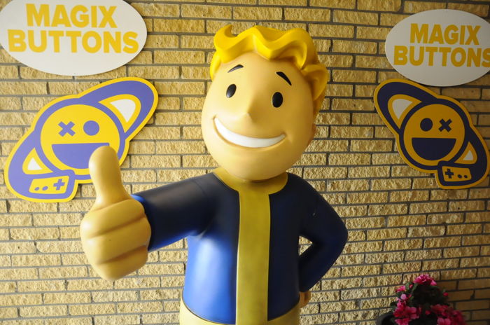 Fallout Vault Boy Statue