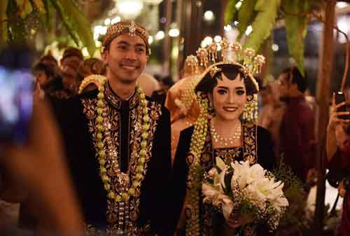 Foto Pernikahan Adat Jawa Tengah