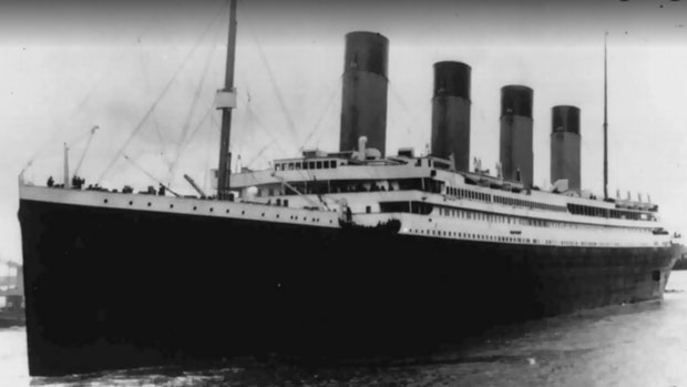 Foto Titanic Hot