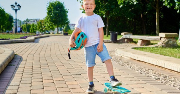 Gambar Anak Skateboard