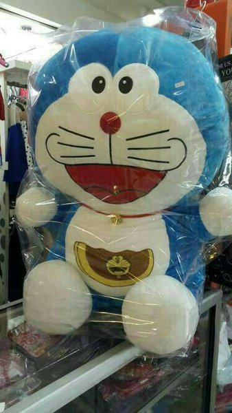 Gambar Boneka Doraemon Yang Besar