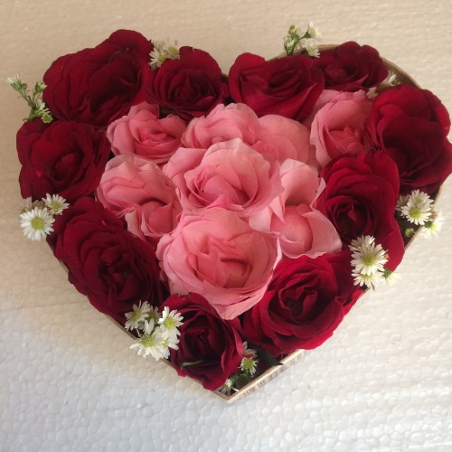 Gambar Bunga Mawar Bentuk Love