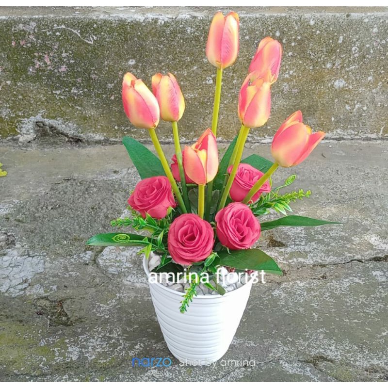 Gambar Bunga Mawar Dan Tulip