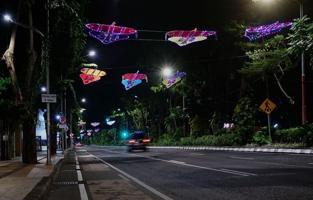 Gambar Kota Surabaya Malam Hari