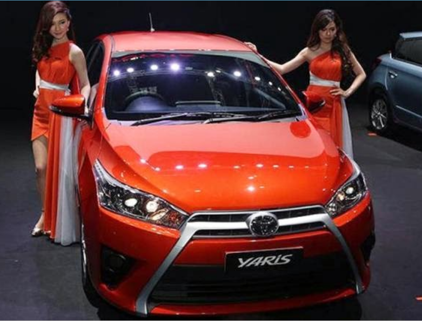 Gambar Mobil Toyota Yaris