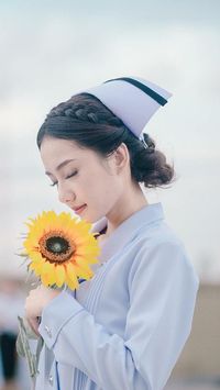 Gambar Perawat Cantik