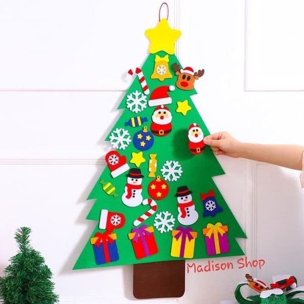 Gambar Pohon Natal Di Dinding