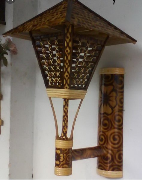 Hiasan Lampu Dinding Dari Bambu