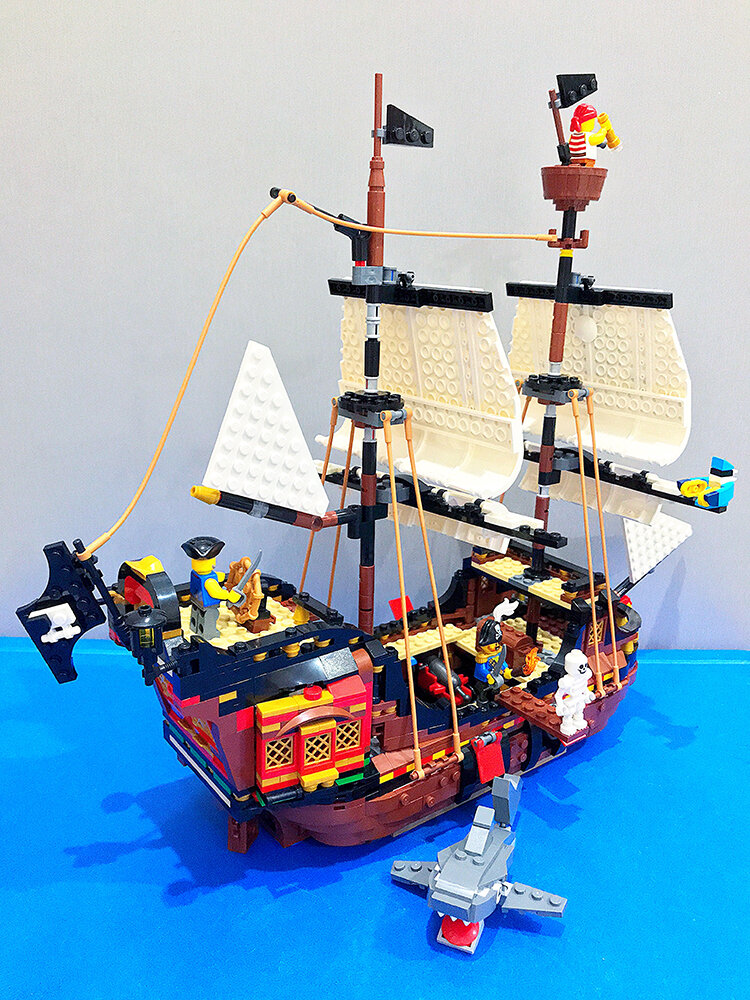 Kapal Bajak Laut Lego