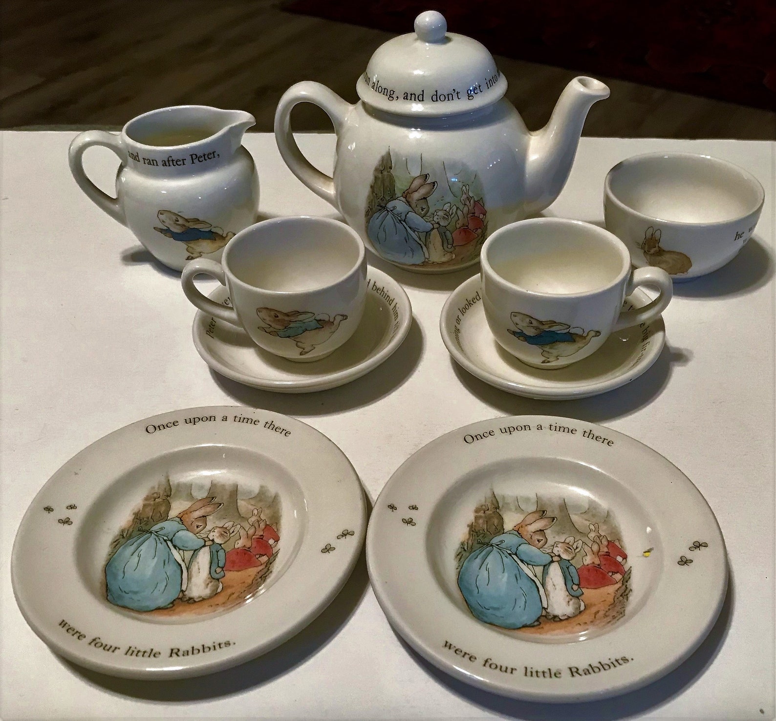 Peter Rabbit Miniature Tea Set