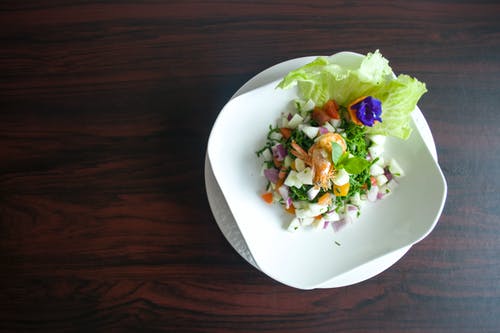 Plating Salad Sayur