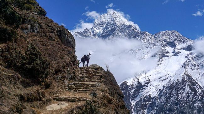 Puncak Gunung Himalaya