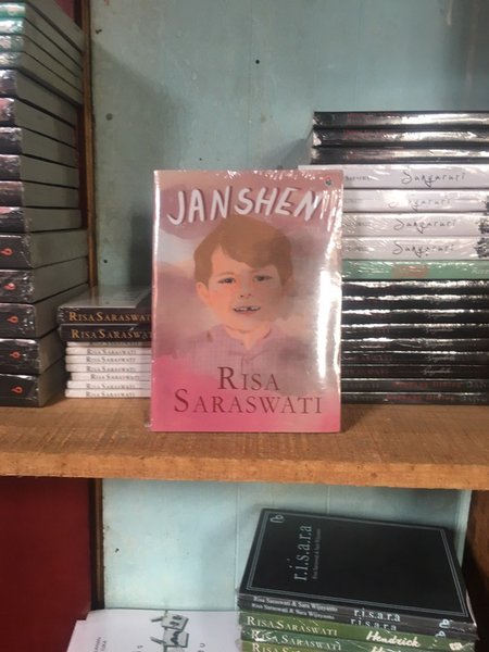 Review Buku Janshen Risa Saraswati