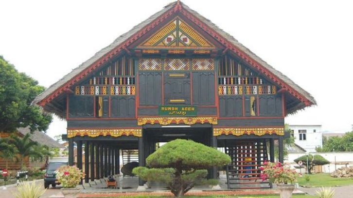 Rumah Adat Melayu Deli