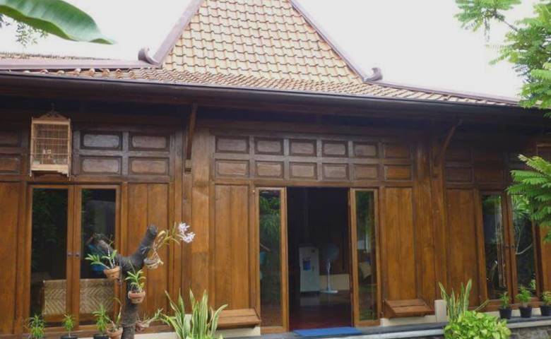 Rumah Adat Provinsi Jawa Tengah