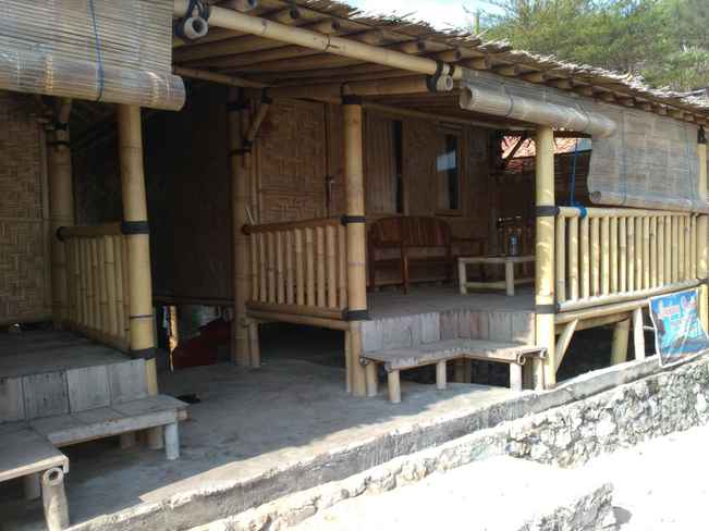 Rumah Bambu Sadranan