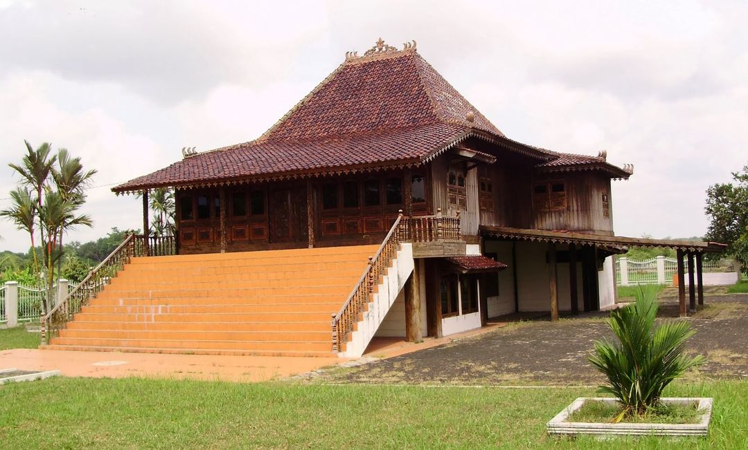 Rumah Tradisional Sumatera Selatan