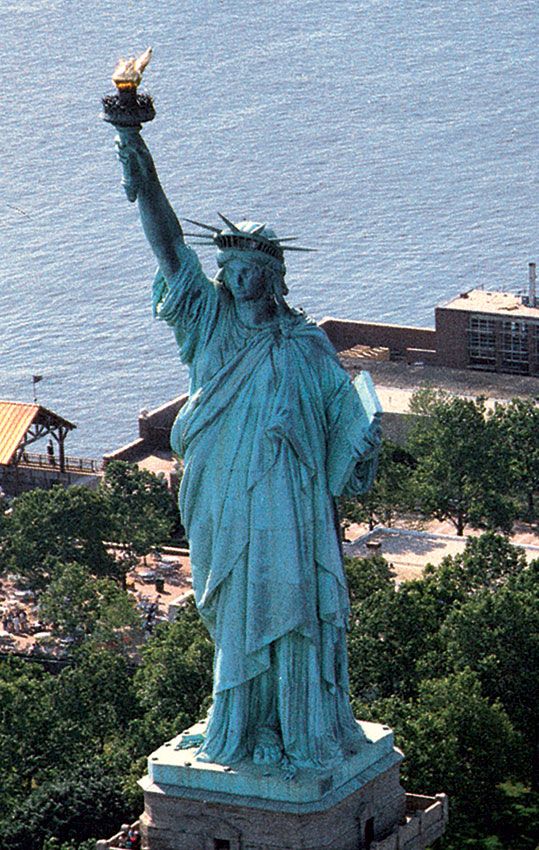 Sculpture Of The Statue Of Liberty