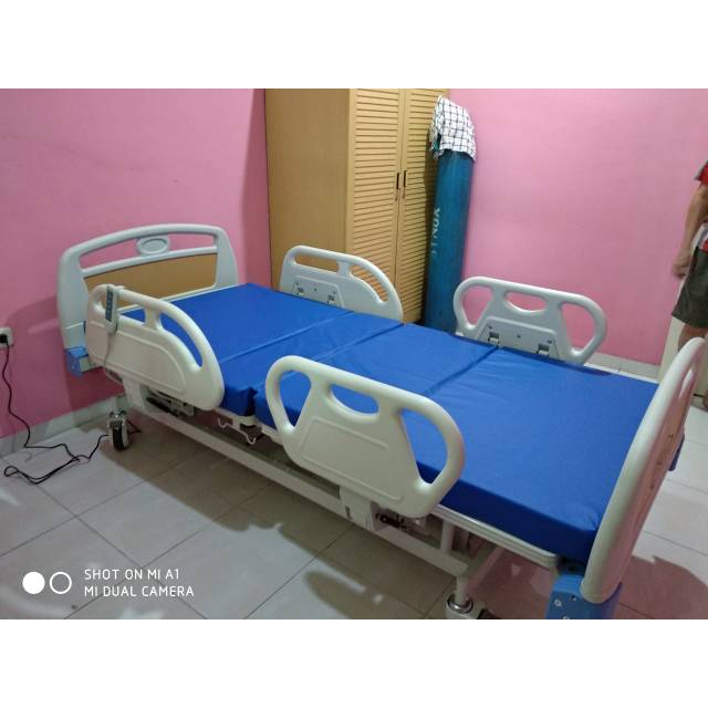 Tempat Tidur Rumah Sakit