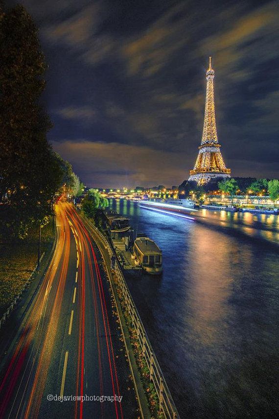 Wallpaper Menara Eiffel Keren